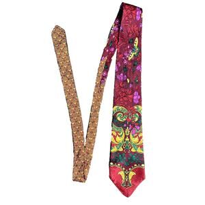 GIANNI VERSACE VINTAGE BAROQUE PAISLEY TIE FLOWER RED GOLD Hand Made SILK‎ 60"L